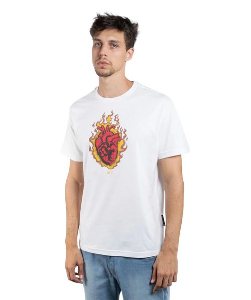 Camiseta MCD Regular Corazón En Llamas Branco