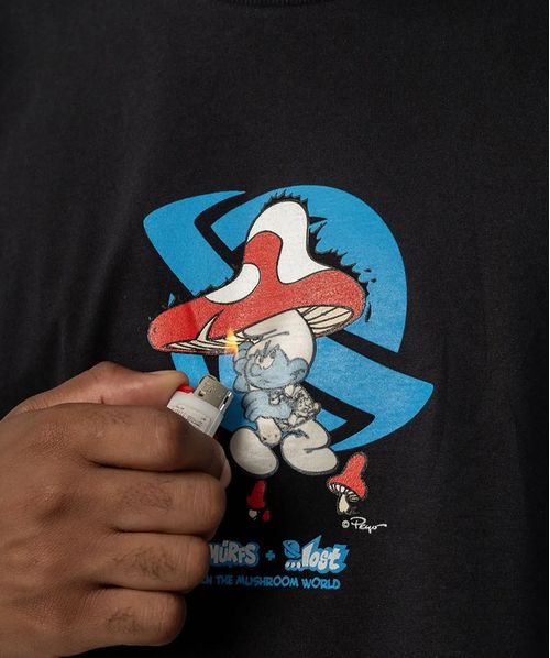 Camiseta Lost Angry Smurf - Preto
