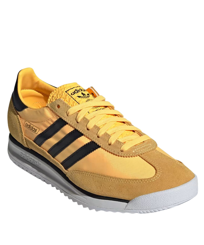 Tenis fashion adidas amarelo